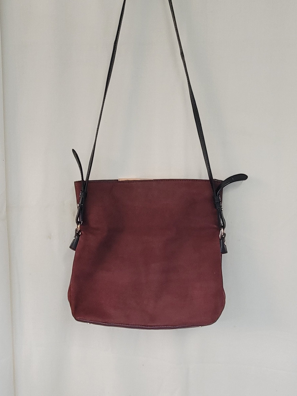 Women's Suede Crossbody Bag in Burgundy